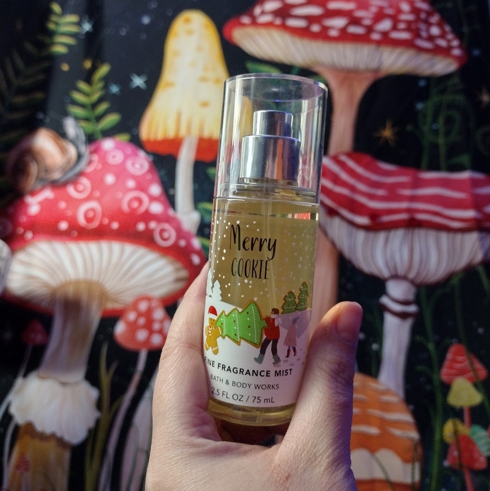 Bath & Body Works merry cookie
